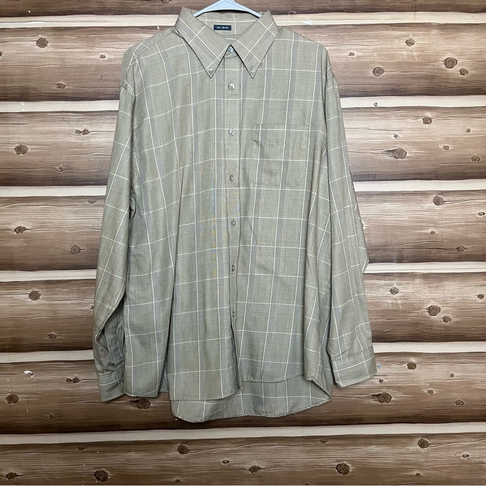 Van heusen long‎ sleeve bottoms down plaid shirt size large